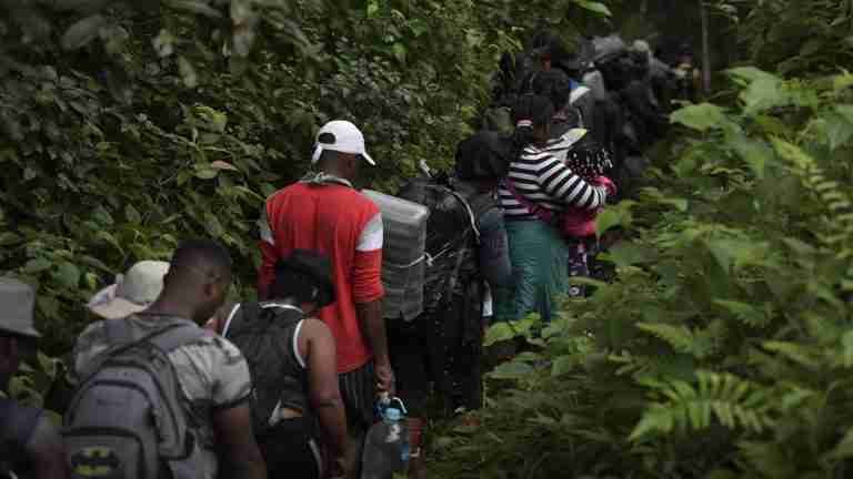 Procuraduría denuncia abandono a los migrantes en Necoclí