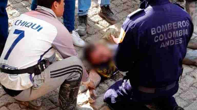 Tres heridos deja desplome de una plancha en Andes