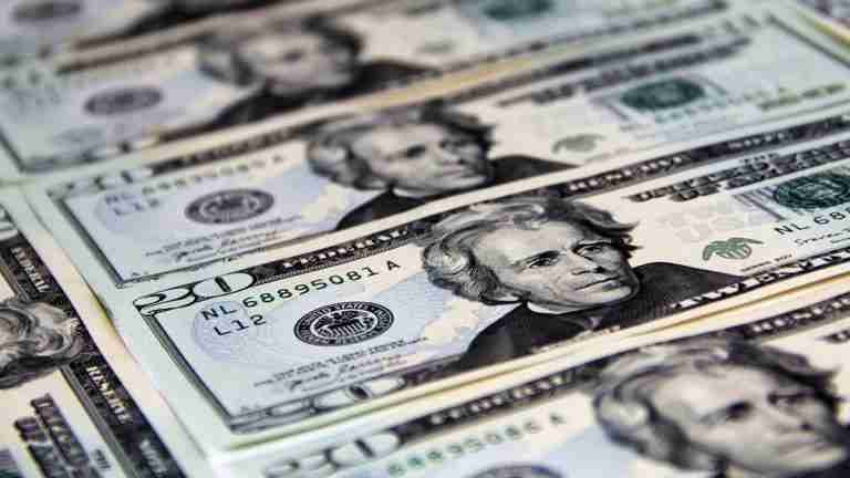 El dólar hoy abrió a $4.647, con tendencia a la baja