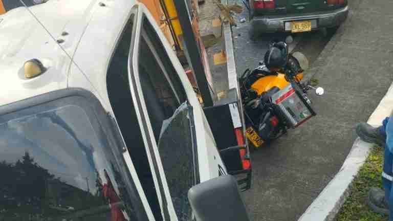 Cuatro personas lesionadas por camión sin frenos en la Loma de Los Balsos