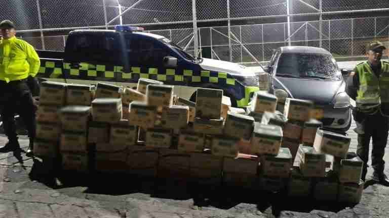 Policía capturó a cinco personas con mercancía avaluada en 380 millones de pesos