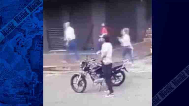 Ladrones le robaron la moto a una mujer en Villa Hermosa