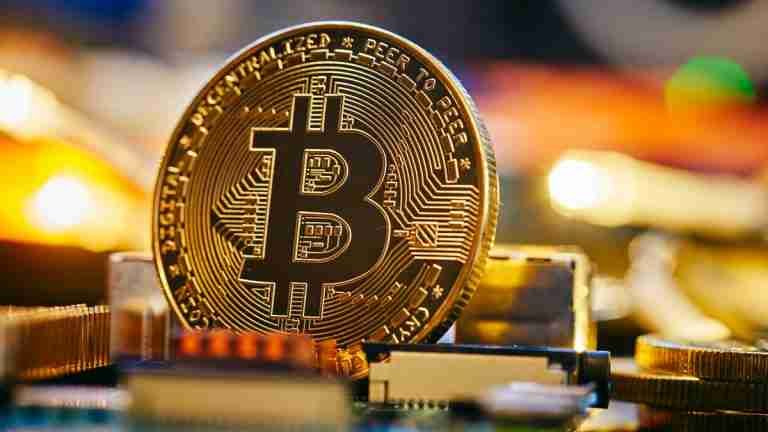 El Bitcoin repunta y alcanza su valor más alto desde 2022
