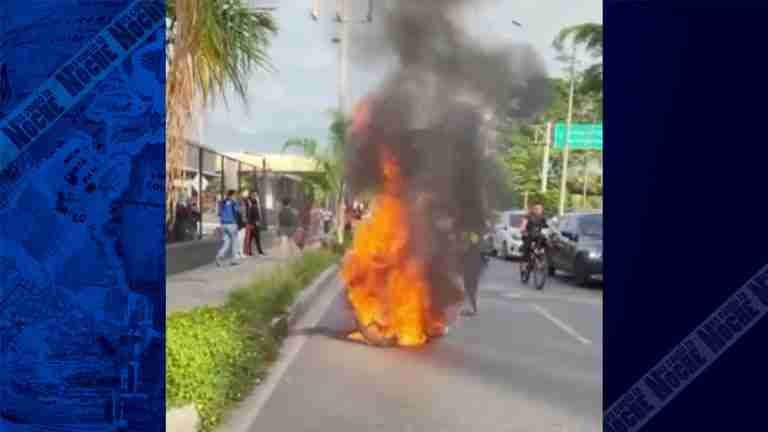 Hombre quemó su moto porque lo pillaron en pico y placa