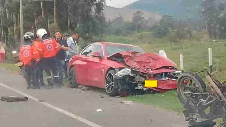 Padre e hijo fallecieron después de que un BMW los embistiera