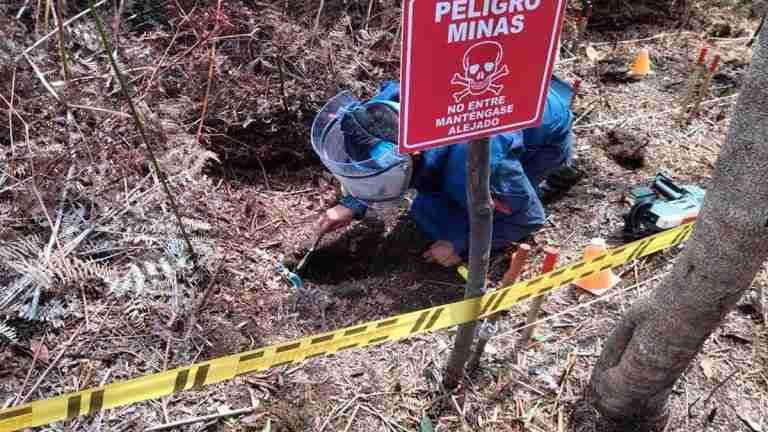 Preocupación por gobernador indígena herido por mina antipersonal en Nariño
