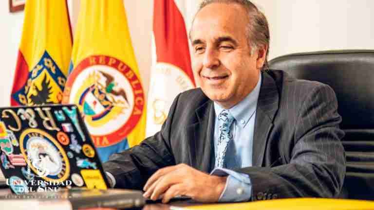 Guillermo Reyes. Del ministerio a la embajada