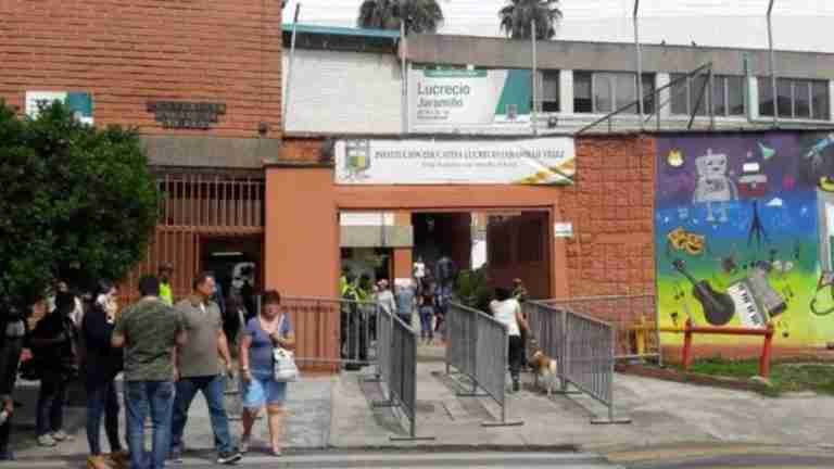 Profesor del Lucrecio Jaramillo habría abusado sexualmente a cuatro estudiantes