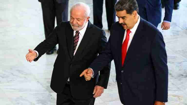 Nicolás Maduro visita Brasil y un diputado pide su captura
