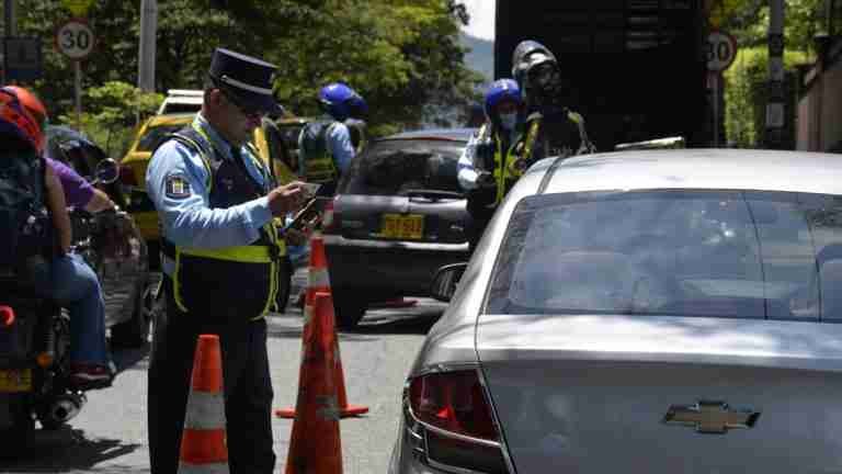 ¡Ojo! Quedan menos de ocho días para renovar la licencia de conducción y todavía hay 112.108 vencidas en Medellín