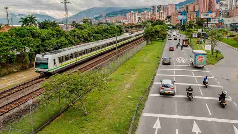 ¡Ojo! Así rige el pico y placa este viernes en el Valle de Aburrá