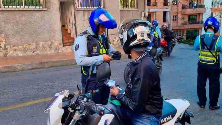 ¡Evite sanciones! Pico y placa para este viernes en Medellín
