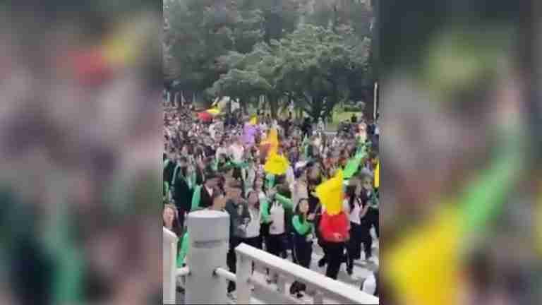 Día de marchas convocadas por el Gobierno