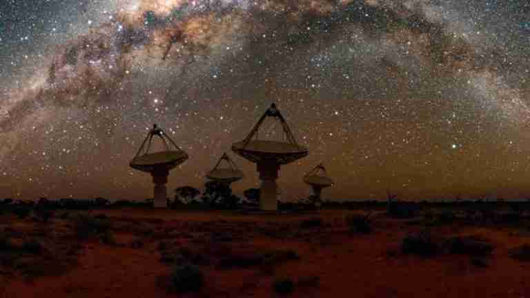 Científicos buscan señales extraterrestres desde el corazón de la Vía Láctea