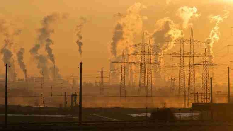 ¿Estamos en peligro? El Día Internacional contra la Contaminación Electromagnética revela la cruda realidad