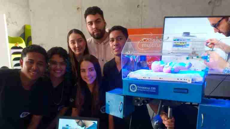 Con materiales reciclados estudiantes del CES crearon una incubadora para bebés