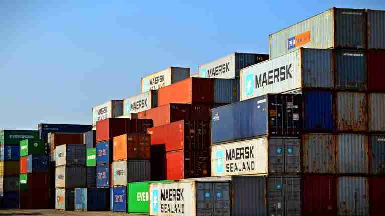 Exportadores de Antioquia afectados por el precio del dólar