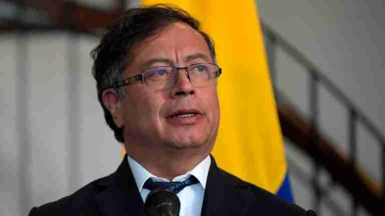 Petro invita a ahorrar gasolina, dice que dará ejemplo con su caravana presidencial