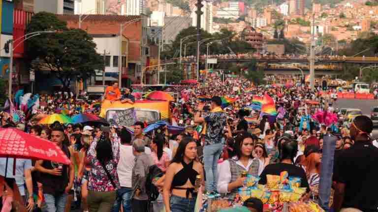 Marcha del Día del Orgullo LGBTI espera una asistencia récord de 90.000 personas