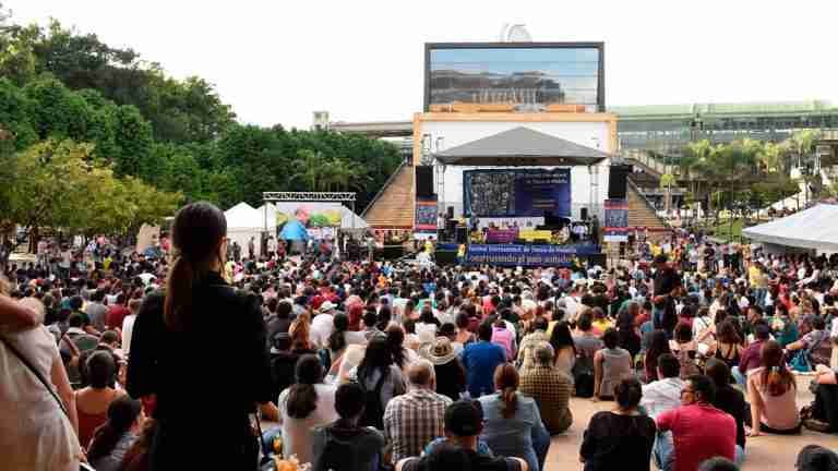 Regresa el Festival Internacional de Poesía de Medellín en su edición 33
