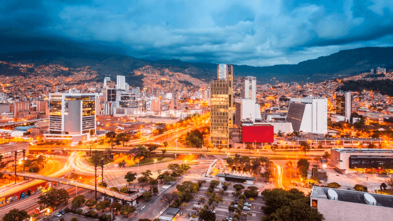 Medellín y su Área Metropolitana disminuyeron tasa desempleo