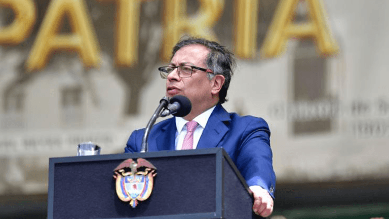 Última hora: Petro retira a Sarabia y a Benedetti del Gobierno