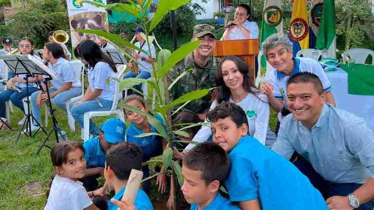 En el marco del Día Mundial del Árbol, inauguran el Parque Ambiental Laura Vélez Uribe en Salgar