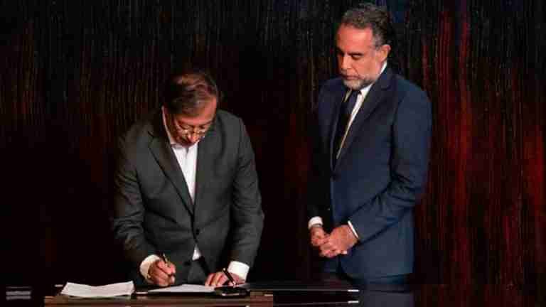 Audios de Benedetti amenazando a Laura Sarabia también amenazan al gobierno Petro
