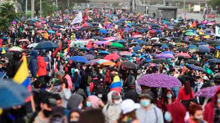 A un día de las marchas lideradas por Petro, oposición convoca a manifestaciones para su renuncia