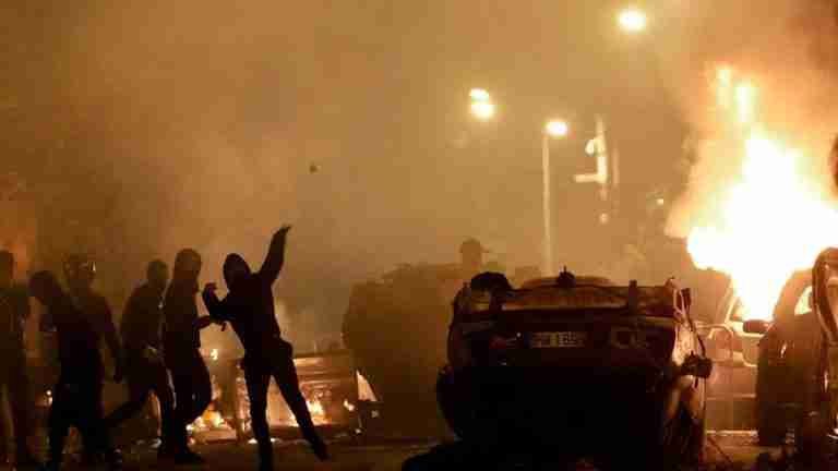 Daños y disturbios después de varios días de protestas en Francia