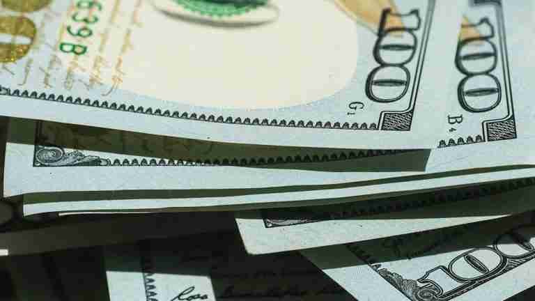 Hoy, 13 de junio, el dólar cierra con ligera alza