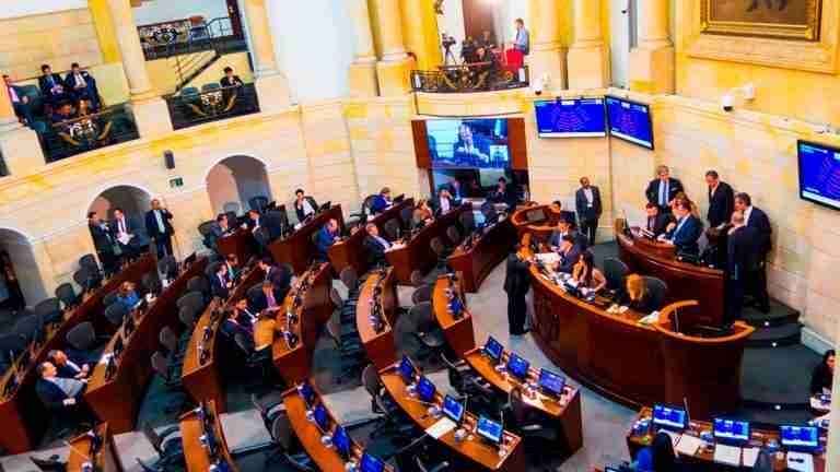 ¿Qué tal la millonada? Este es el nuevo salario de los congresistas