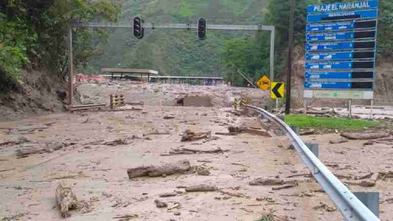 Tragedia: Diez muertos, heridos y paso cerrado por avalanchas en la vía al Llano