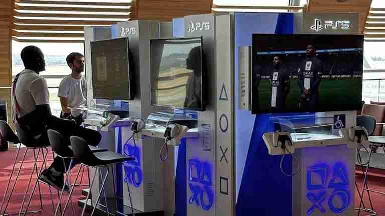 El aeropuerto en el que todos quisieran estar: diversión con Juegos de PS5 y minifútbol