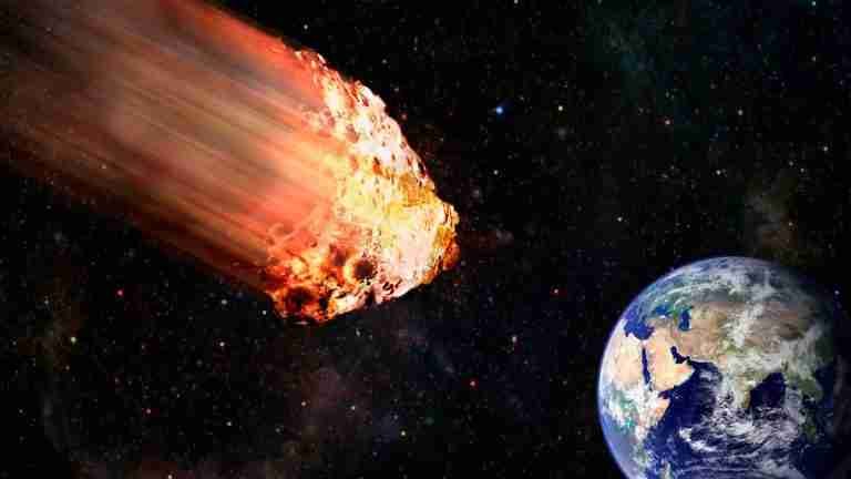 Asteroide del tamaño de un rascacielos sorprende a científicos al pasar cerca de la Tierra sin detección