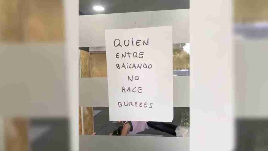 letrero en gym
