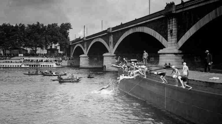 A partir de 2025 se podrá volver a nadar en el río Sena de París, ¡después de 100 años!