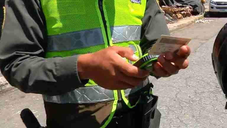 Falsos policías están estafando en Rionegro, lea con atención para que usted no se convierta en víctima