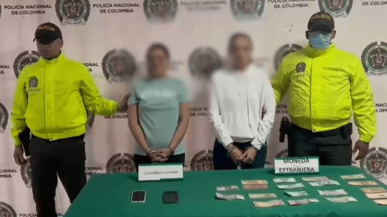 Dos mujeres capturadas en Bello acusadas de hurtar a turistas a través de redes sociales