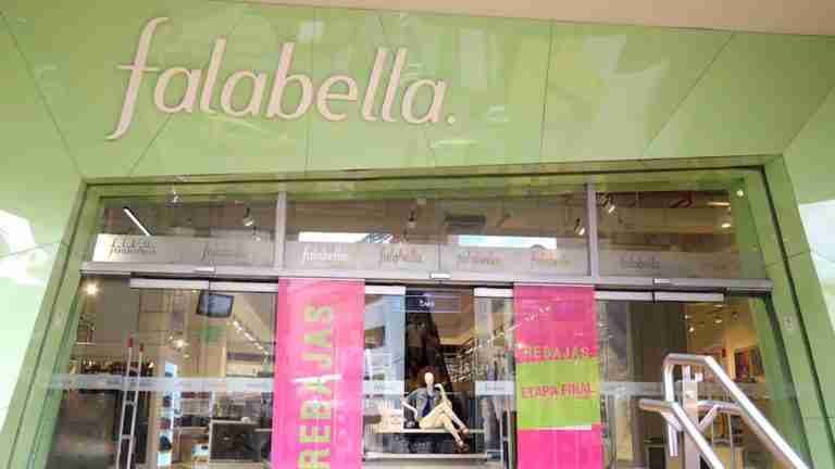 La SIC multa a Falabella por incumplimiento con los clientes 