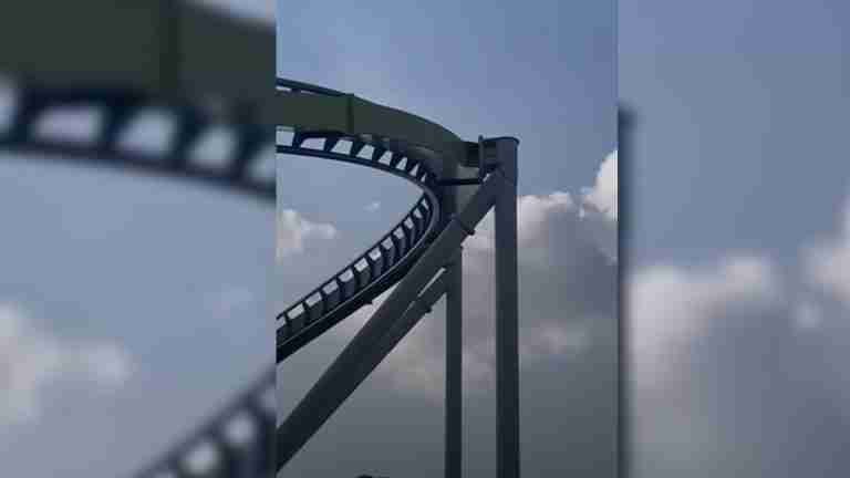 ¡Peligro en la montaña rusa!: grieta se expande durante un momento de adrenalina
