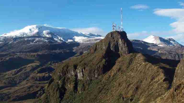 Robaron material de monitoreo del Nevado del Ruiz