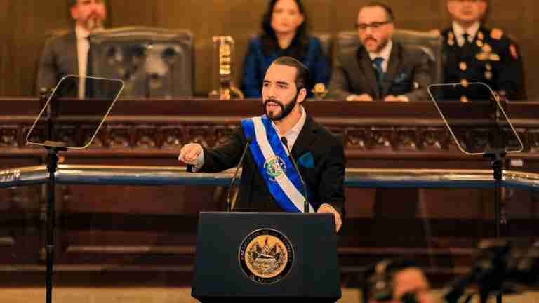 Constitucional o no, allá va: Bukele es candidato oficial a la presidencia de El Salvador en 2024