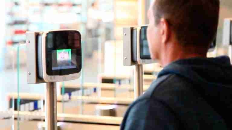 ¿Ya sabes cómo funciona el BioMig? La alternativa para evitar largas filas migratorias en el aeropuerto