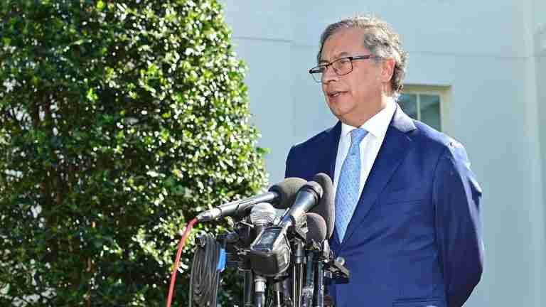 El fiscal Barbosa “se dejó engañar” sobre plan de atentado en su contra: Gustavo Petro