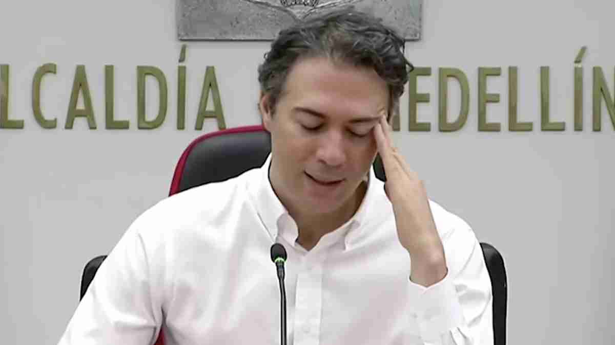 Gestión del alcalde de Medellín sigue sin levantar cabeza según encuesta Invamer
