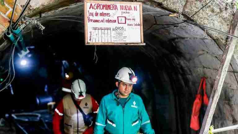 Autoridades intensifican labores de rescate de 6 personas atrapadas en mina de Amagá