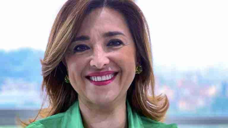 Por pintar mandalas durante sesión del Concejo, Procuraduría investiga a la directora de planeación de Medellín 