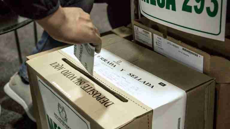 690 personas quieren ser alcalde en Antioquia