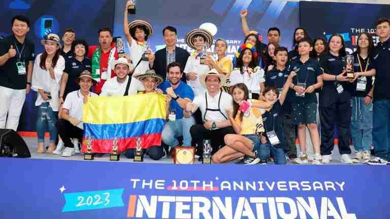 ¡Qué orgullo! Estudiantes paisas ganaron competencia de robótica en Corea del Sur